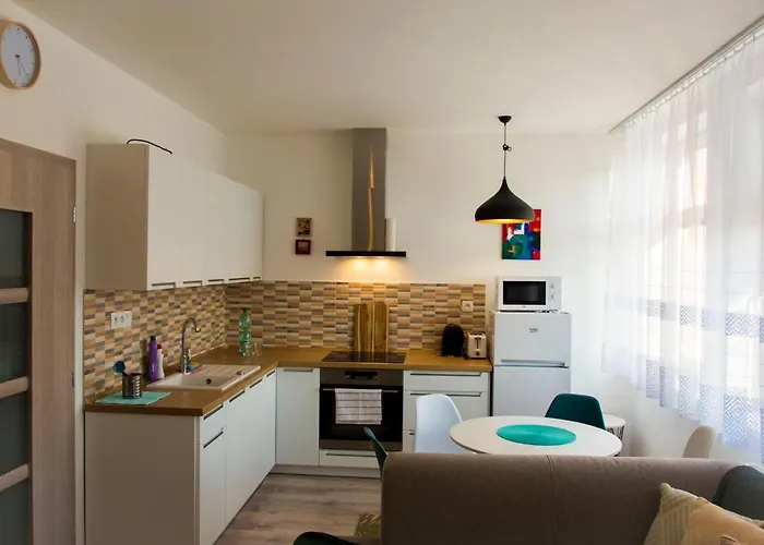 Maytex - V 46m2 Apartmáne S Balkónom Appartamento